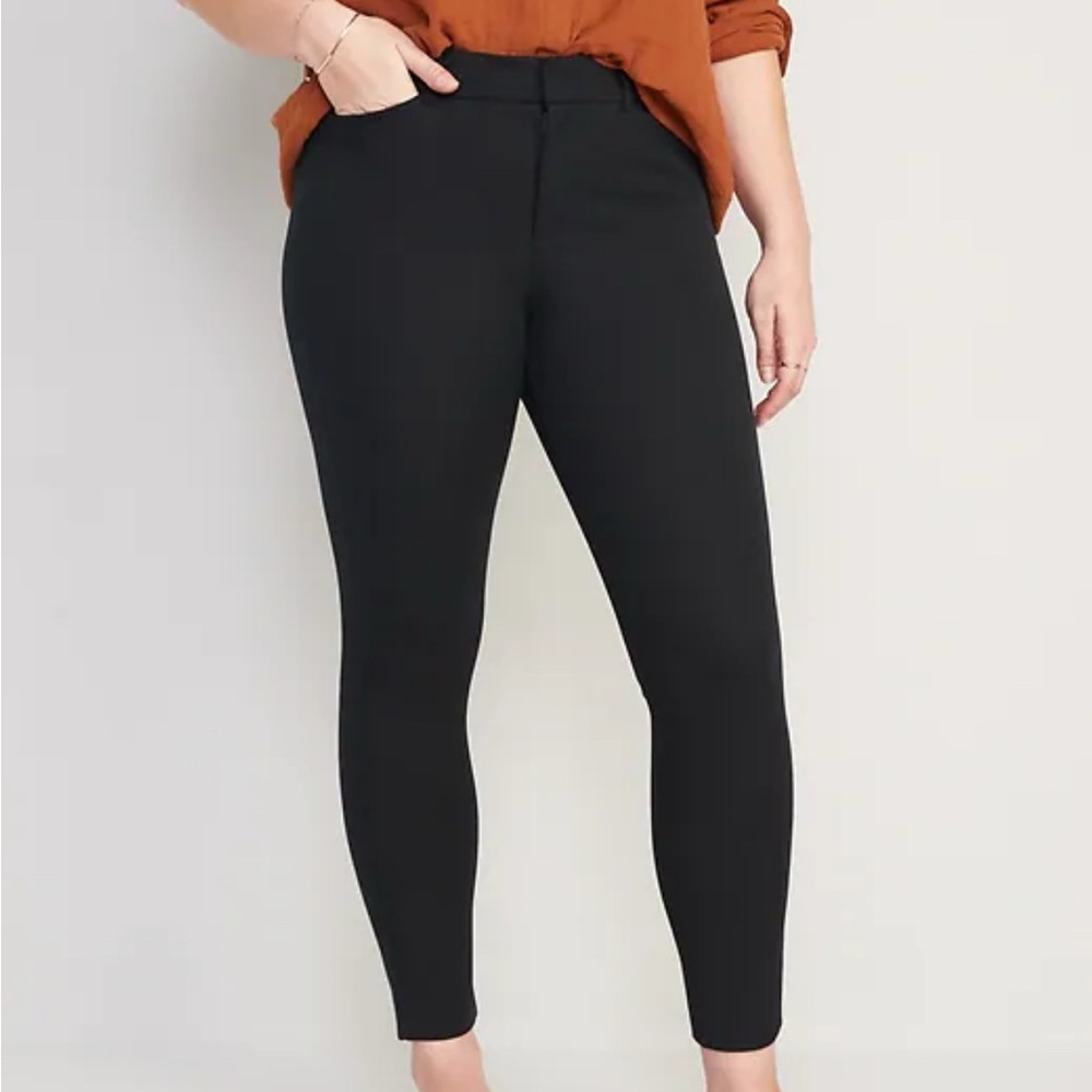 Old Navy Women's Black High Rise Pixie Skinny Ankle Pants Size 12 Petite